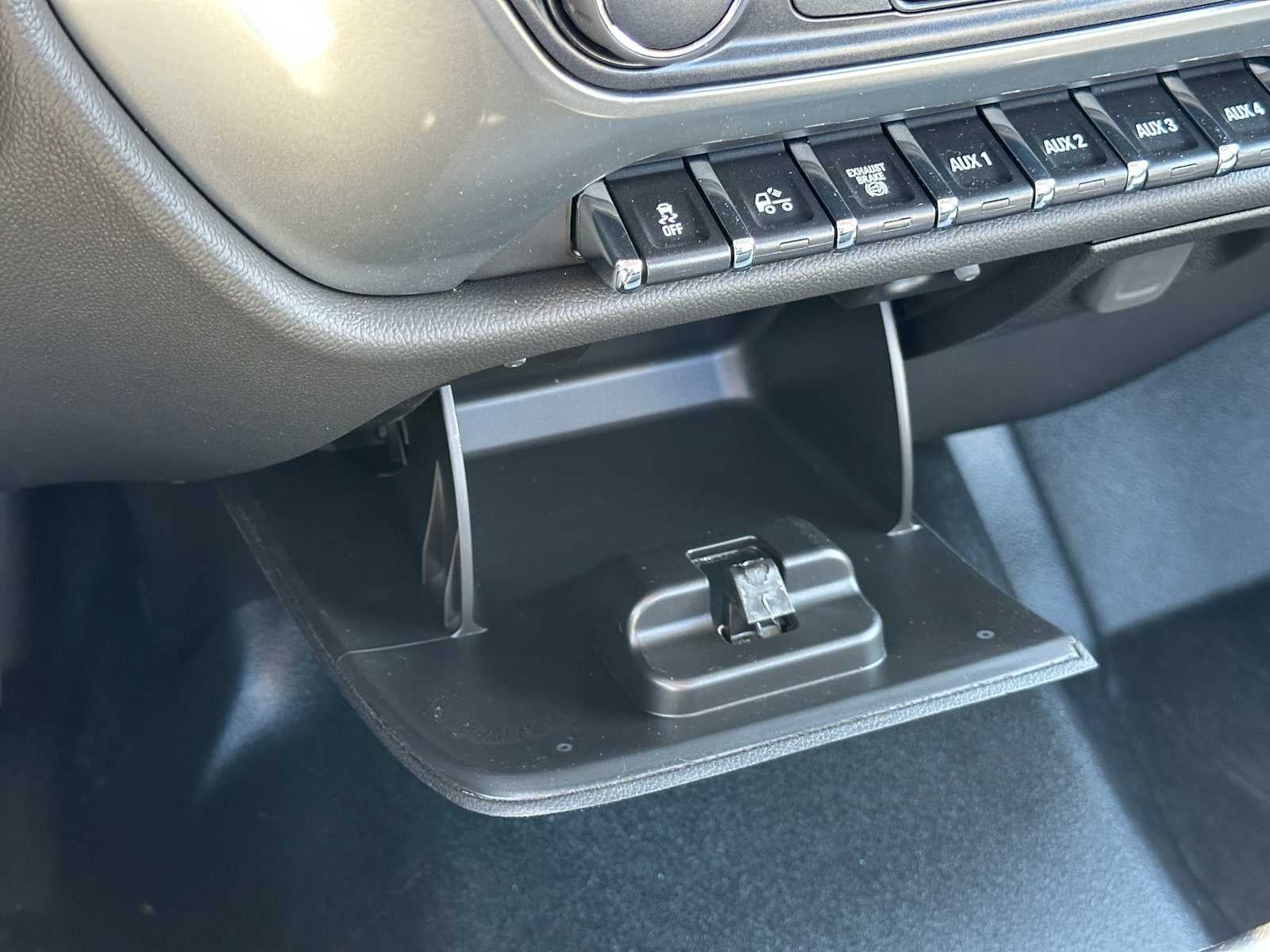 2024 Chevrolet Silverado 5500 HD LT