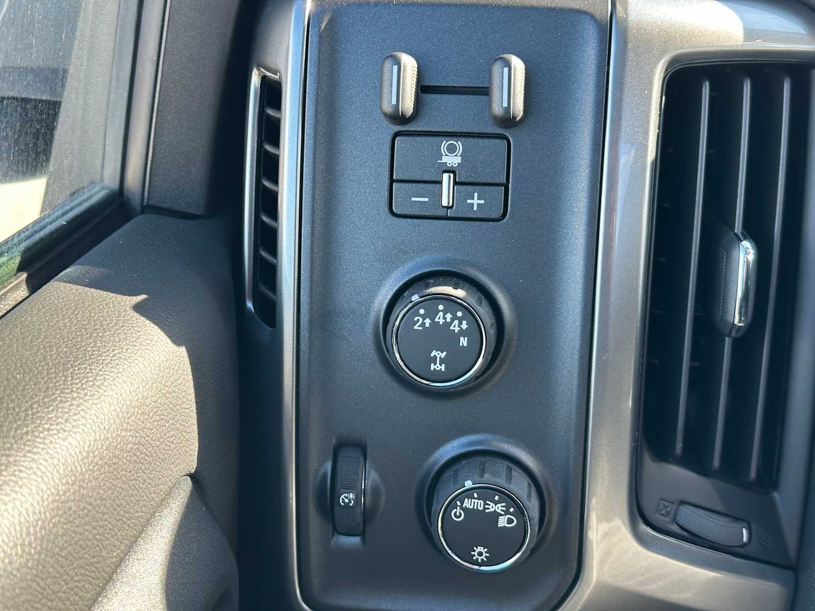 2024 Chevrolet Silverado 5500 HD LT