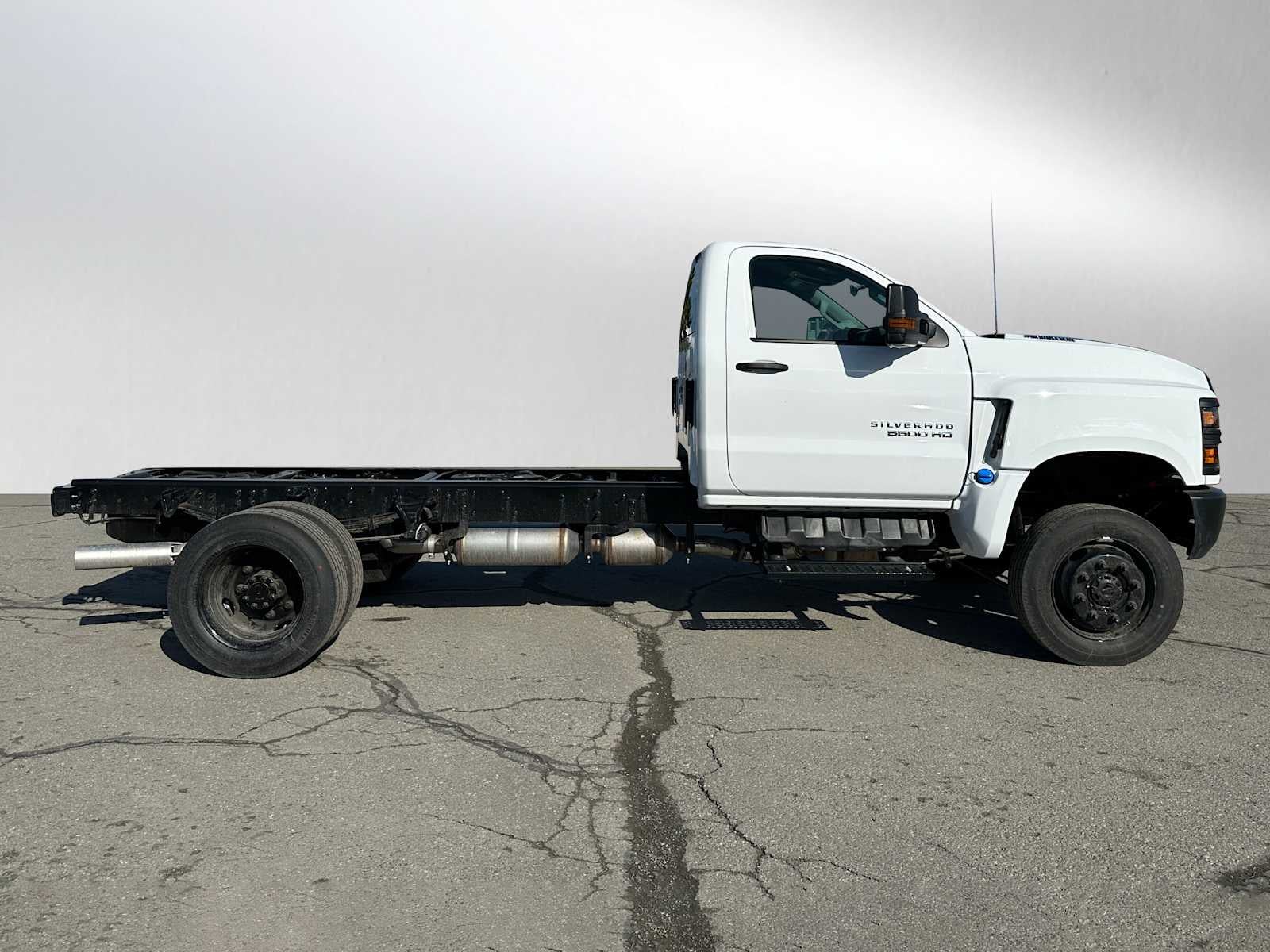 2024 Chevrolet Silverado 5500 HD LT