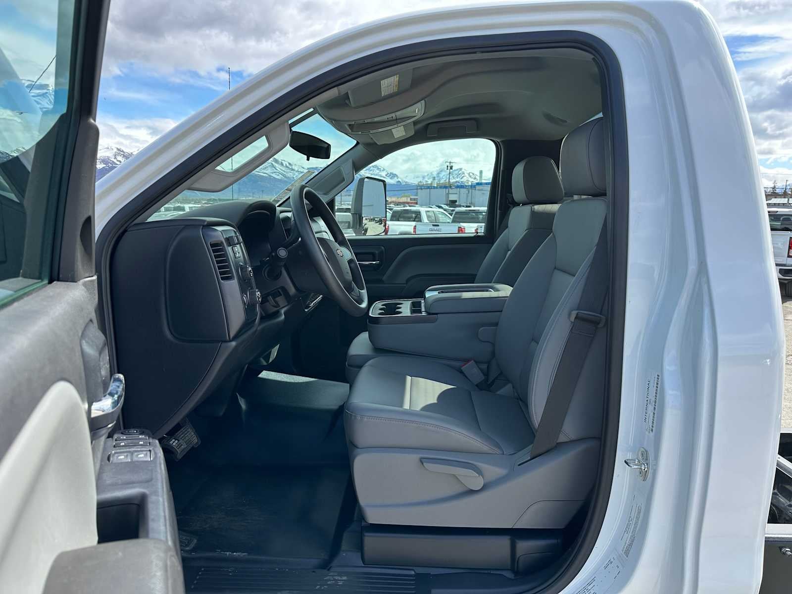 2024 Chevrolet Silverado 5500 HD Work Truck