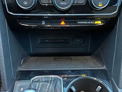 2023 Volkswagen Atlas Cross Sport 3.6L V6 SEL Premium R-Line