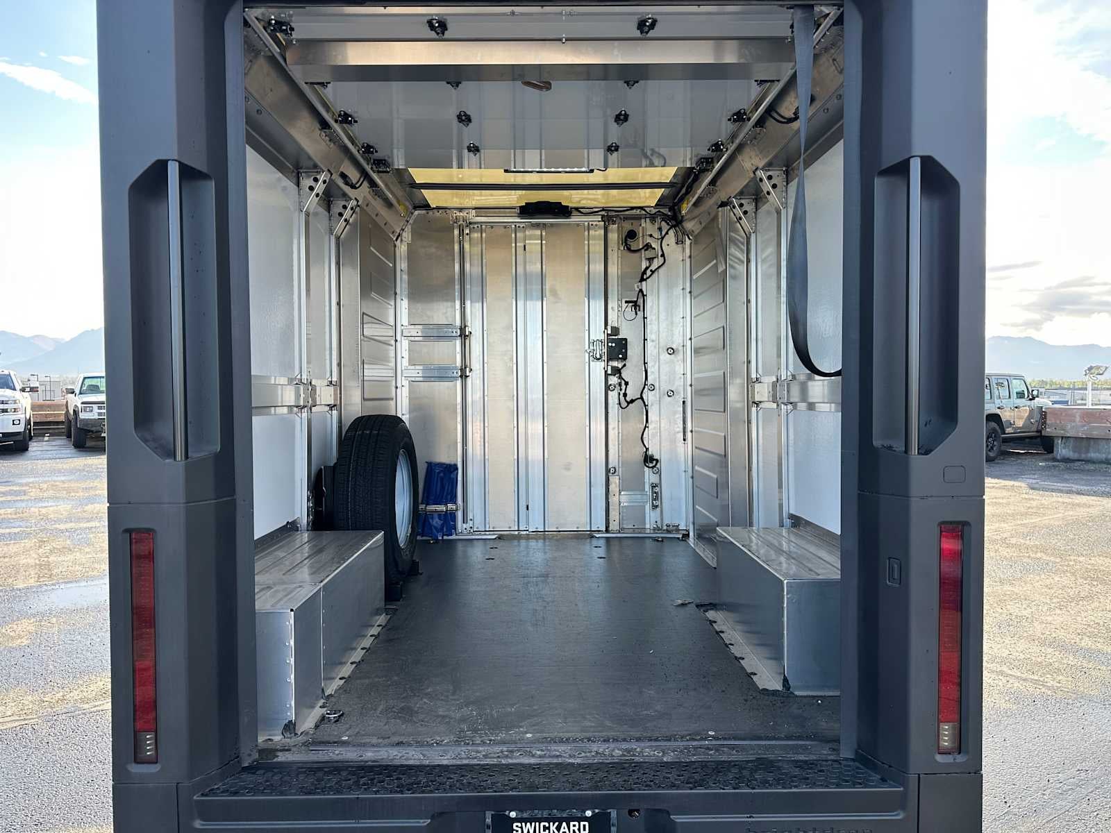 2025 Chevrolet BrightDrop 400 FWD 400