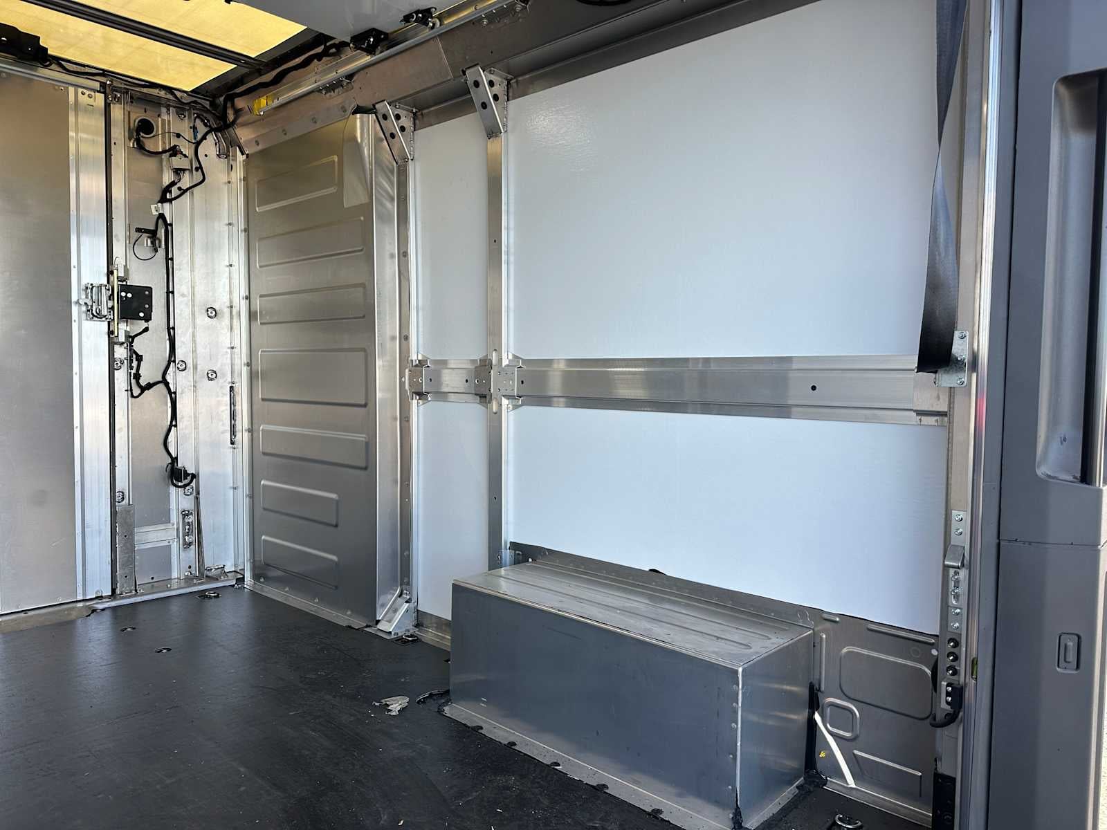 2025 Chevrolet BrightDrop 400 FWD 400