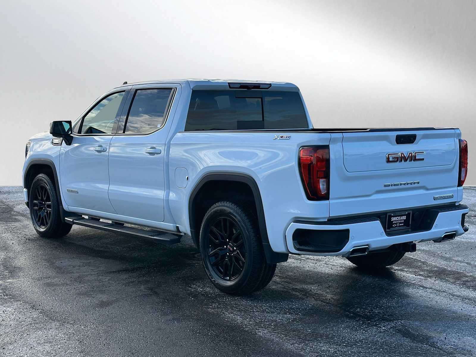 2023 GMC Sierra 1500 Elevation