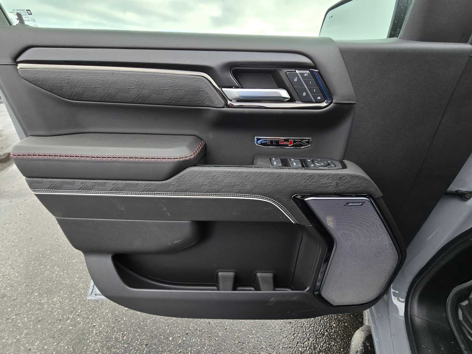 2024 GMC Sierra 1500 AT4X