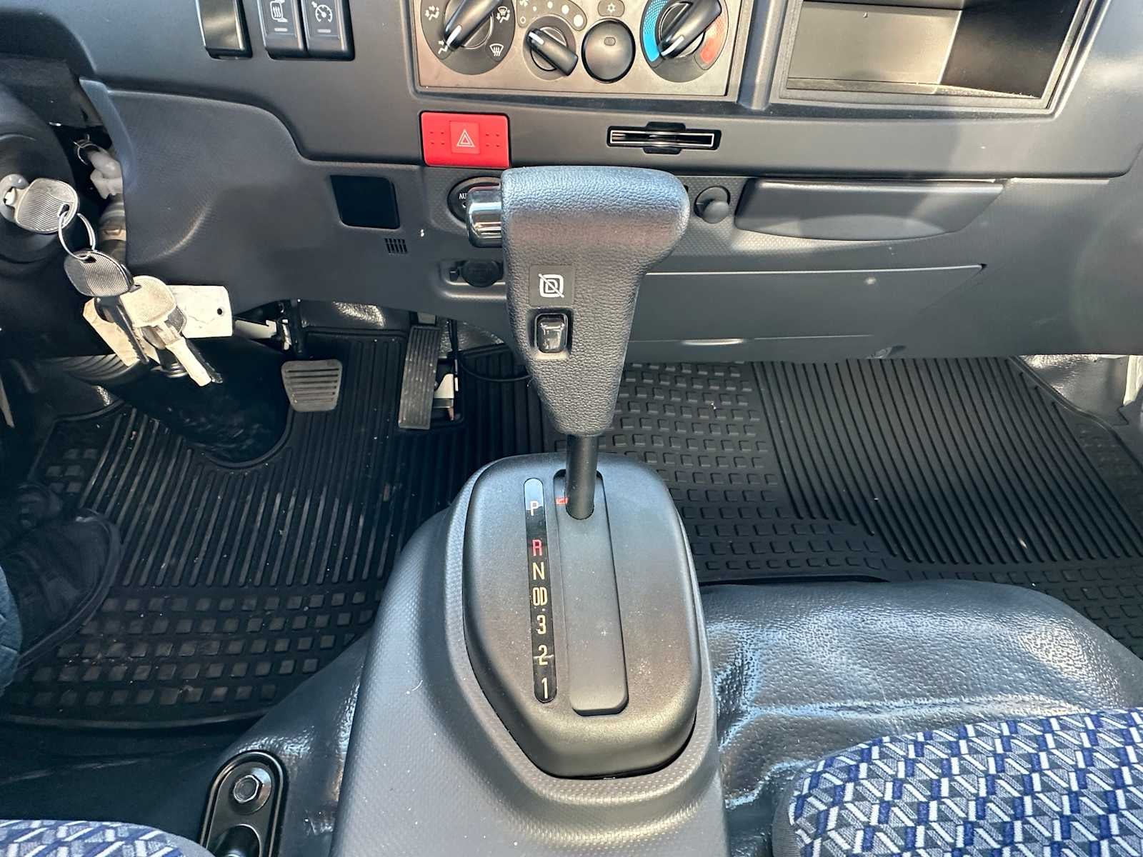 2025 Chevrolet Low Cab Forward 5500 HG Base