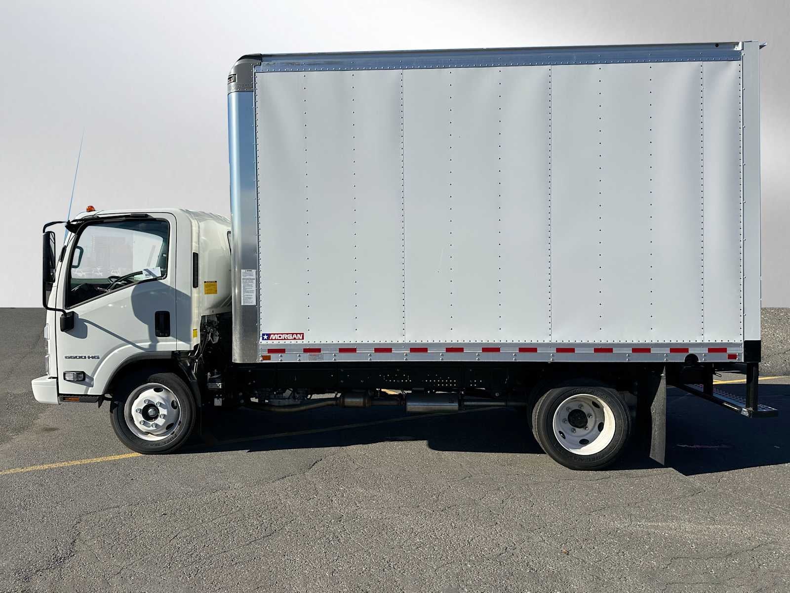 2025 Chevrolet Low Cab Forward 5500 HG Base