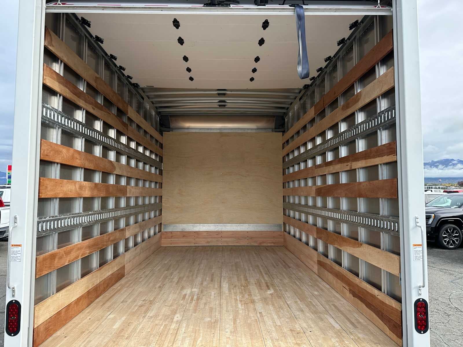 2025 Chevrolet Low Cab Forward 5500 HG Base