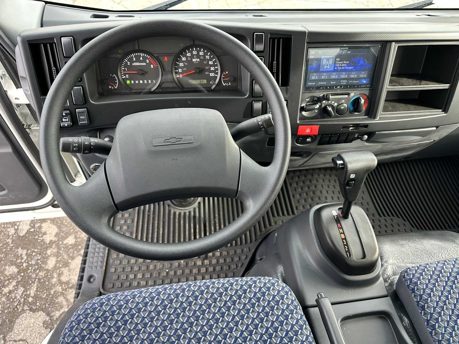 2025 Chevrolet Low Cab Forward 5500 HG Base