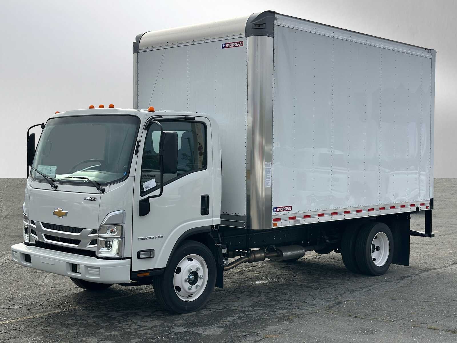 2025 Chevrolet Low Cab Forward 5500 HG Base