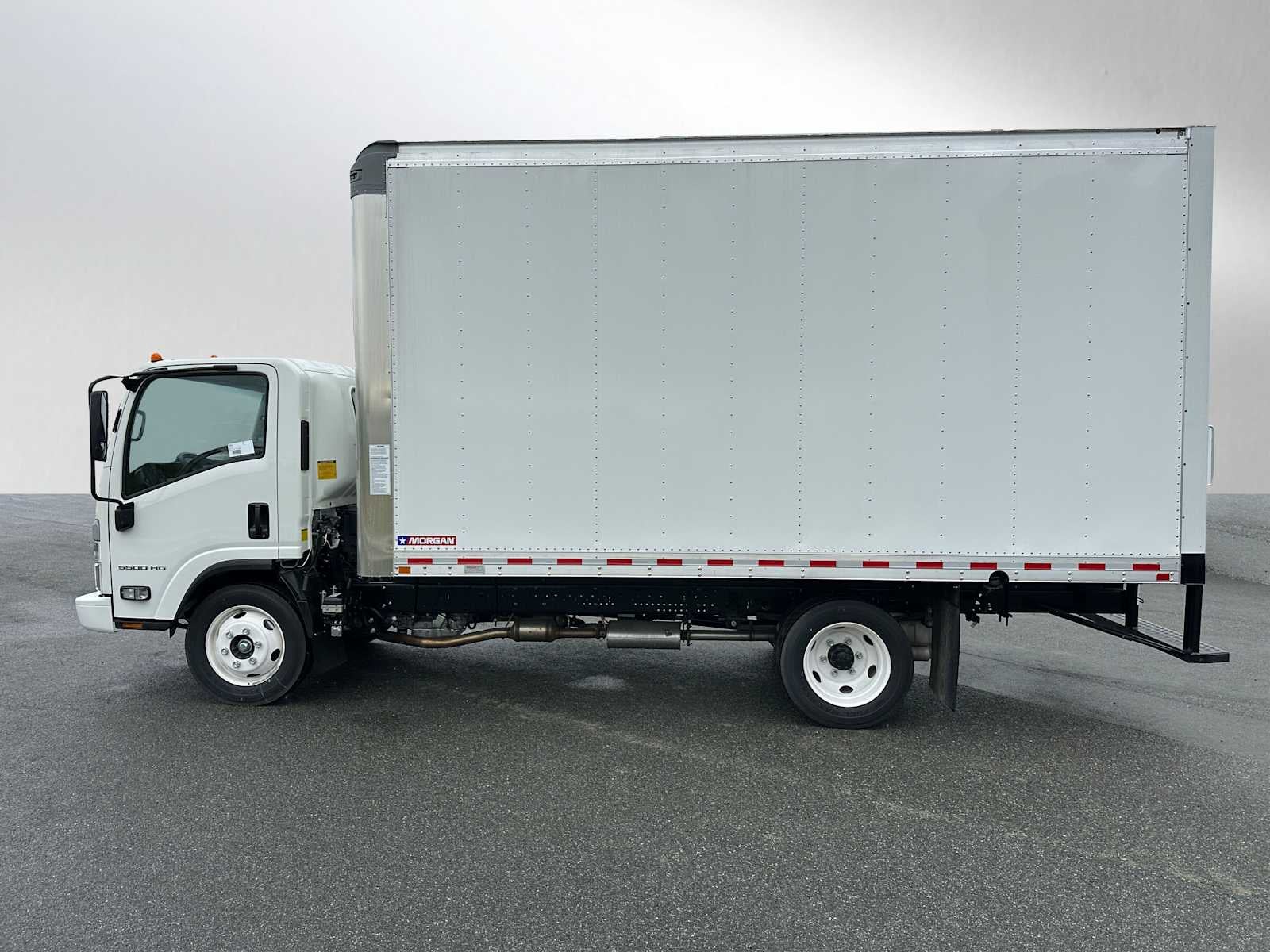 2025 Chevrolet Low Cab Forward 5500 HG Base