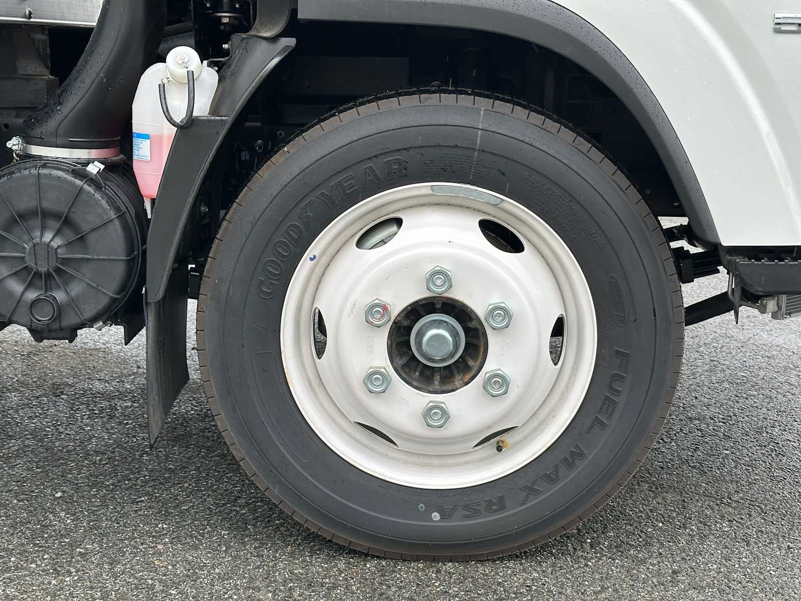 2025 Chevrolet Low Cab Forward 5500 HG Base