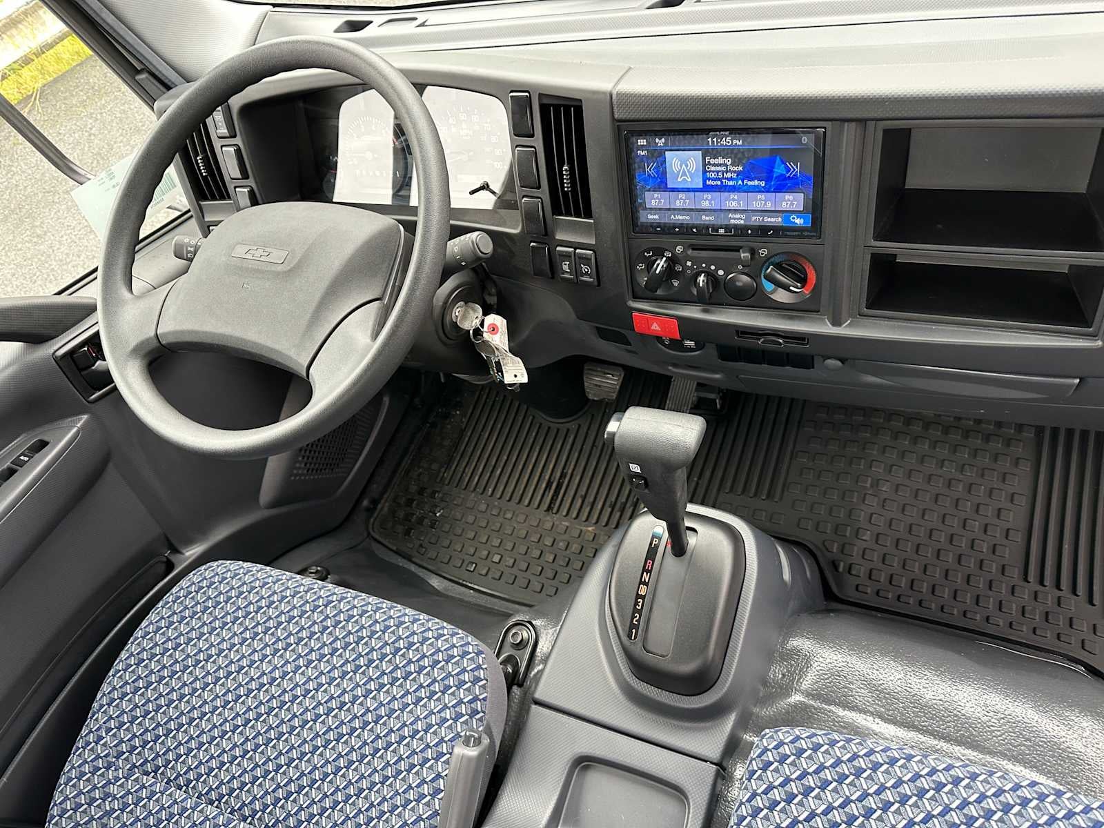 2025 Chevrolet Low Cab Forward 5500 HG Base