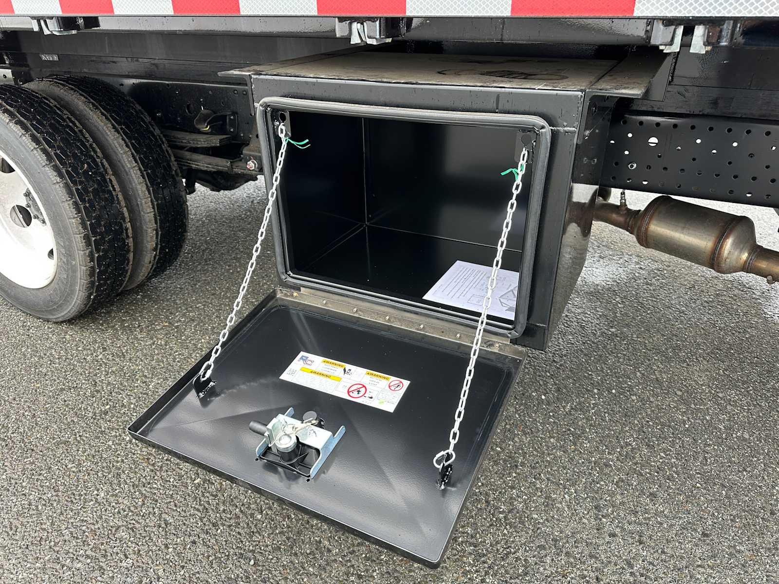 2025 Chevrolet Low Cab Forward 5500 HG Base