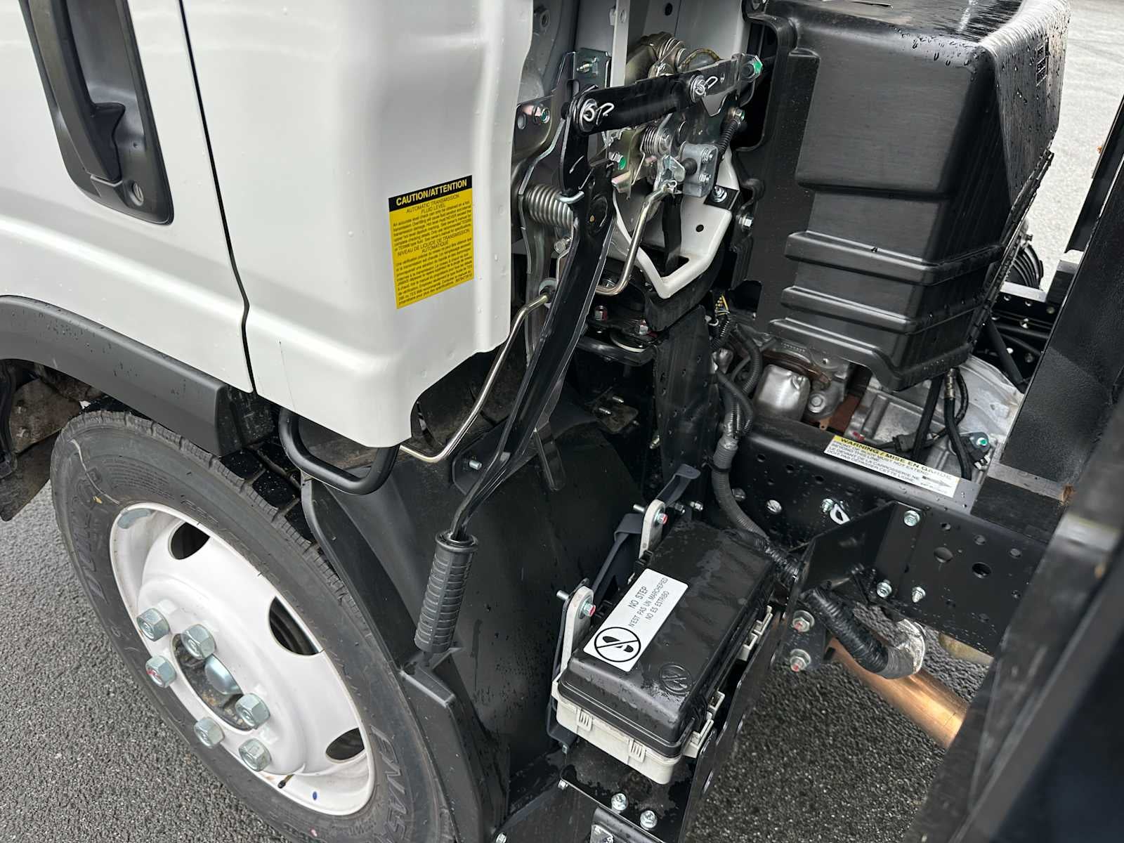 2025 Chevrolet Low Cab Forward 5500 HG Base