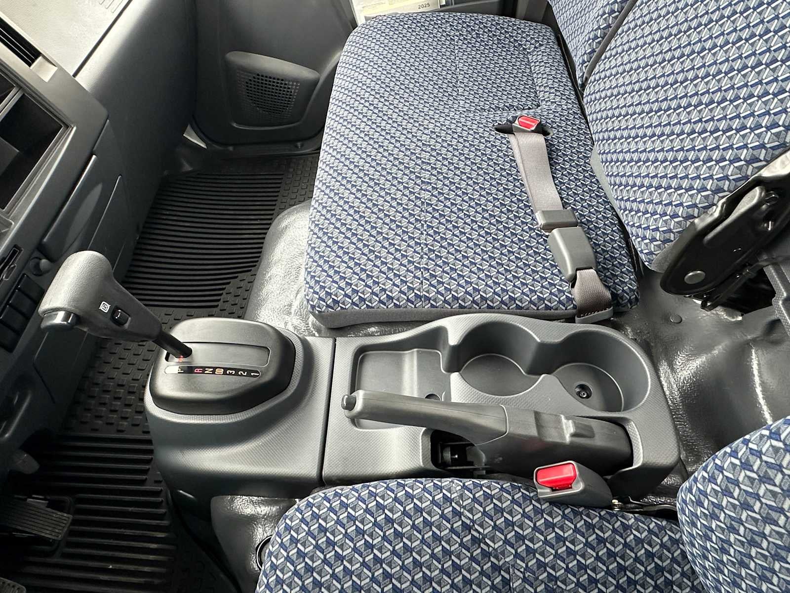 2025 Chevrolet Low Cab Forward 5500 HG Base