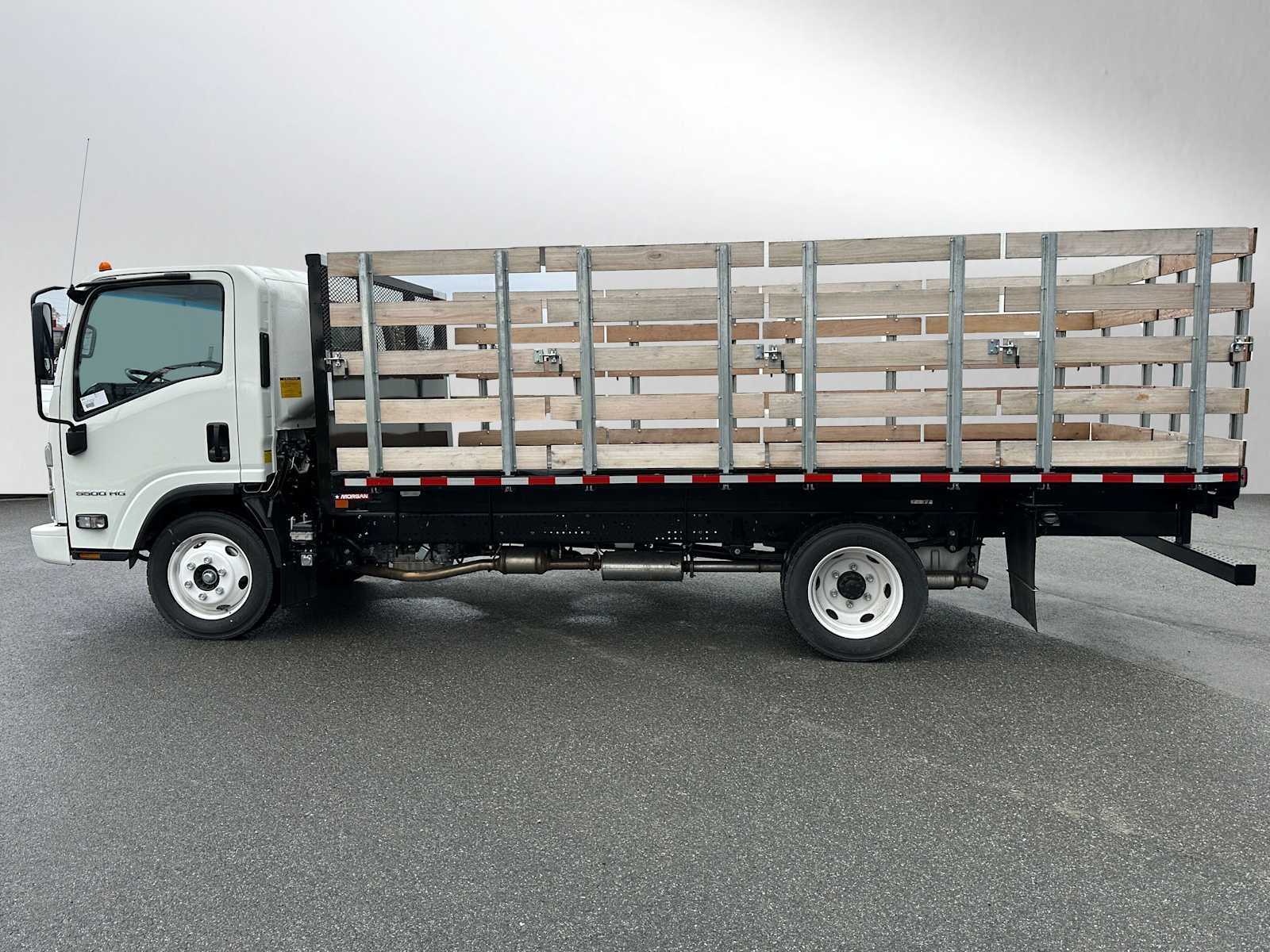 2025 Chevrolet Low Cab Forward 5500 HG Base