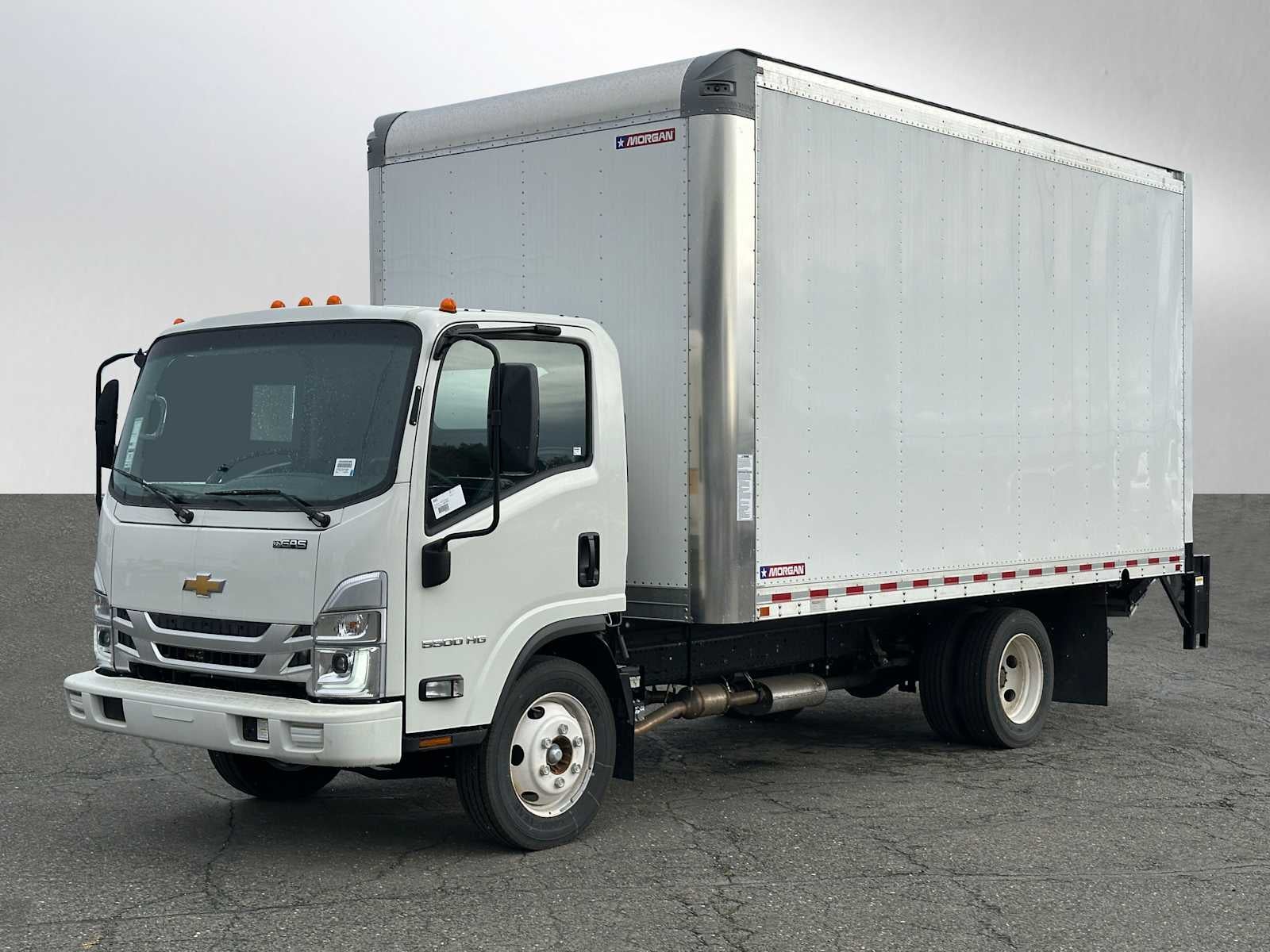 2025 Chevrolet Low Cab Forward 5500 HG Base
