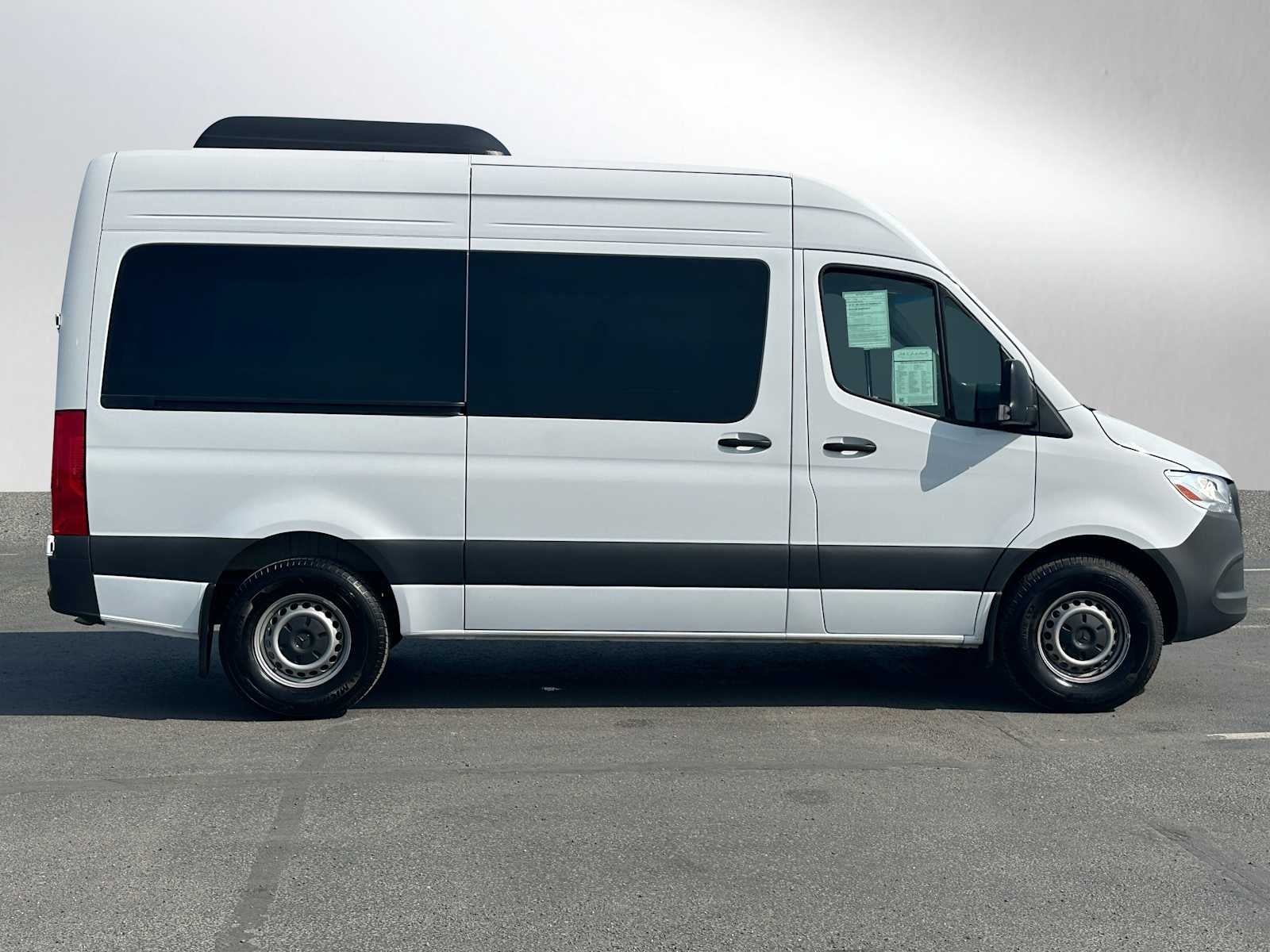 2024 Mercedes-Benz Sprinter Passenger Van 2500 STANDARD ROO