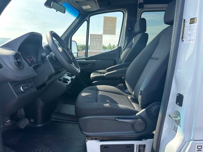 2024 Mercedes-Benz Sprinter Passenger Van 2500 STANDARD ROO