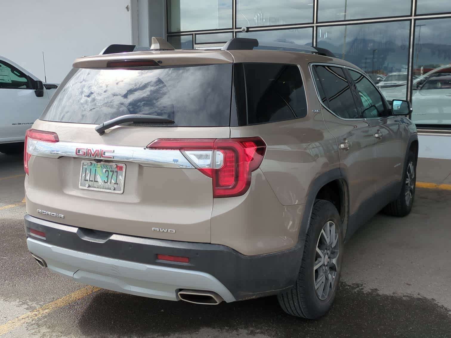 2023 GMC Acadia SLE