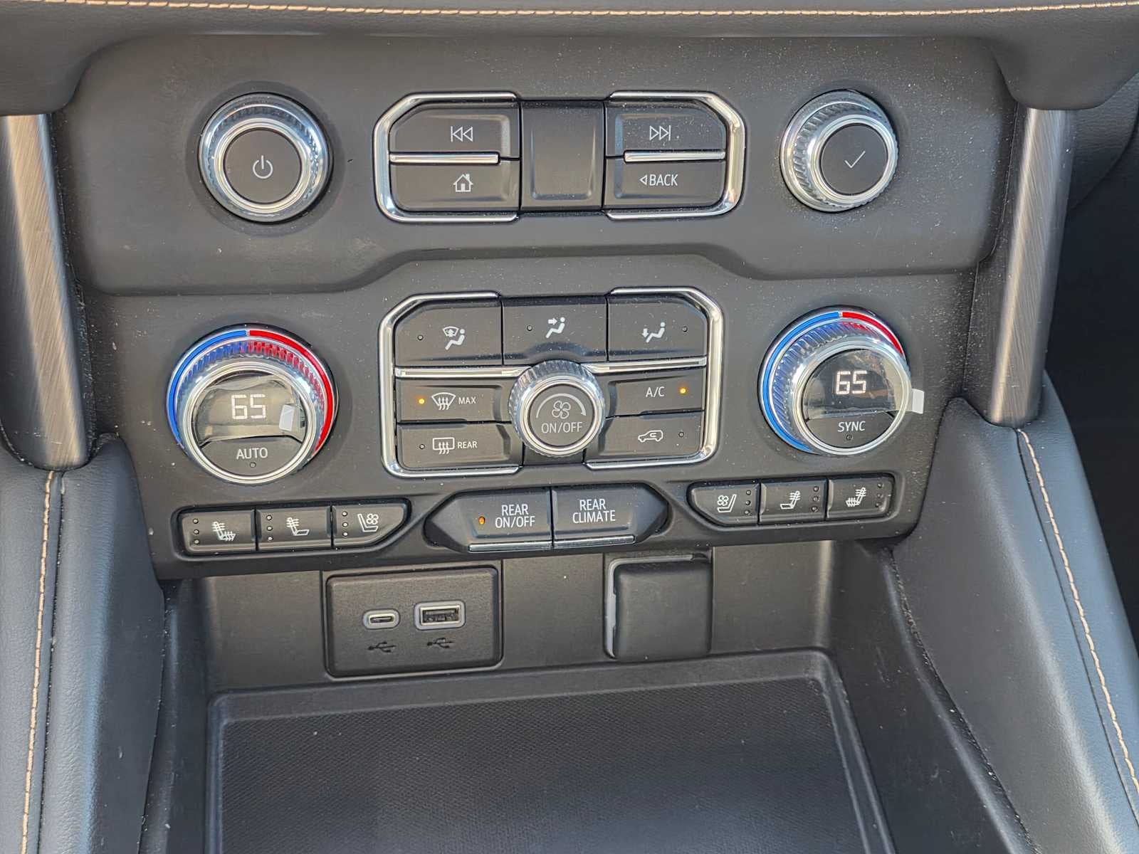 2023 GMC Yukon AT4