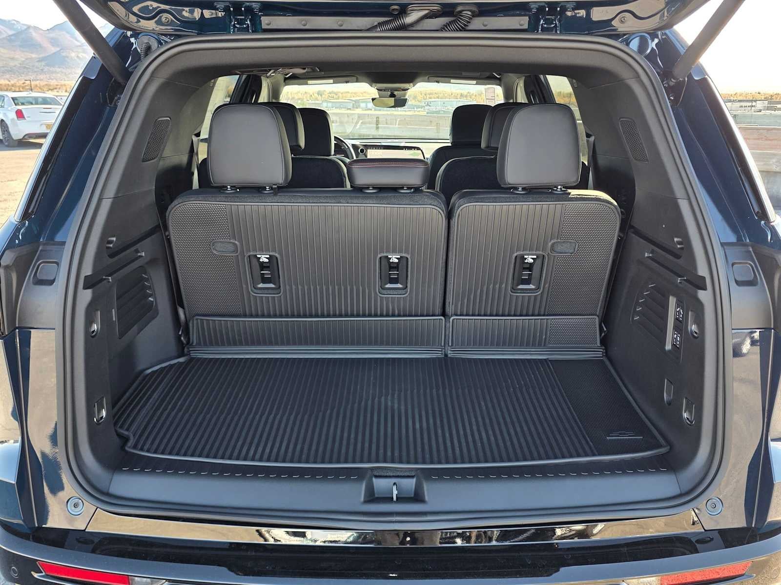 2027 Chevrolet Traverse RS
