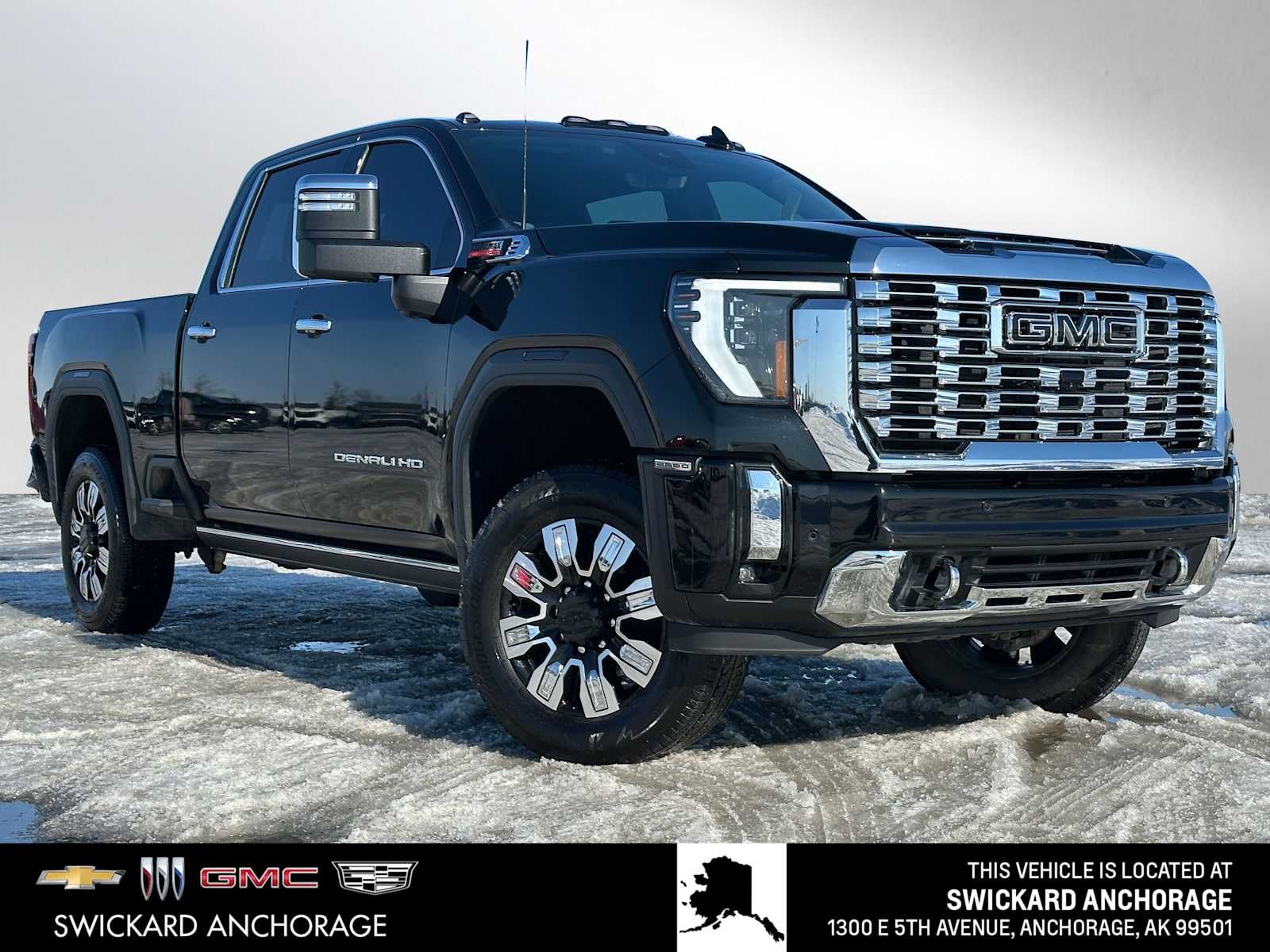 2024 GMC Sierra 4WD Crew Cab Standard Box Denali's photo