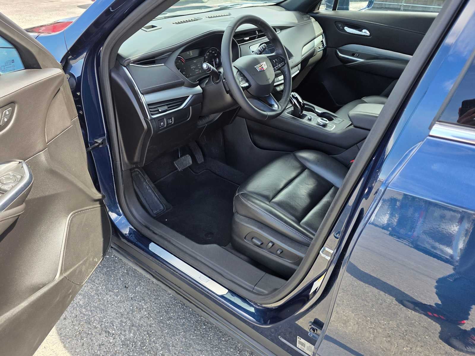 2020 Cadillac XT4 AWD Premium Luxury