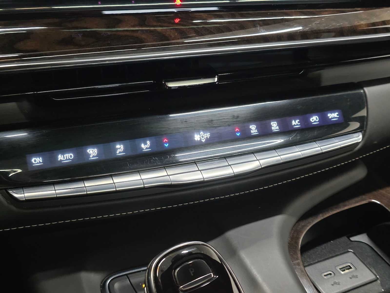 2023 Cadillac Escalade 4WD Premium Luxury Platinum