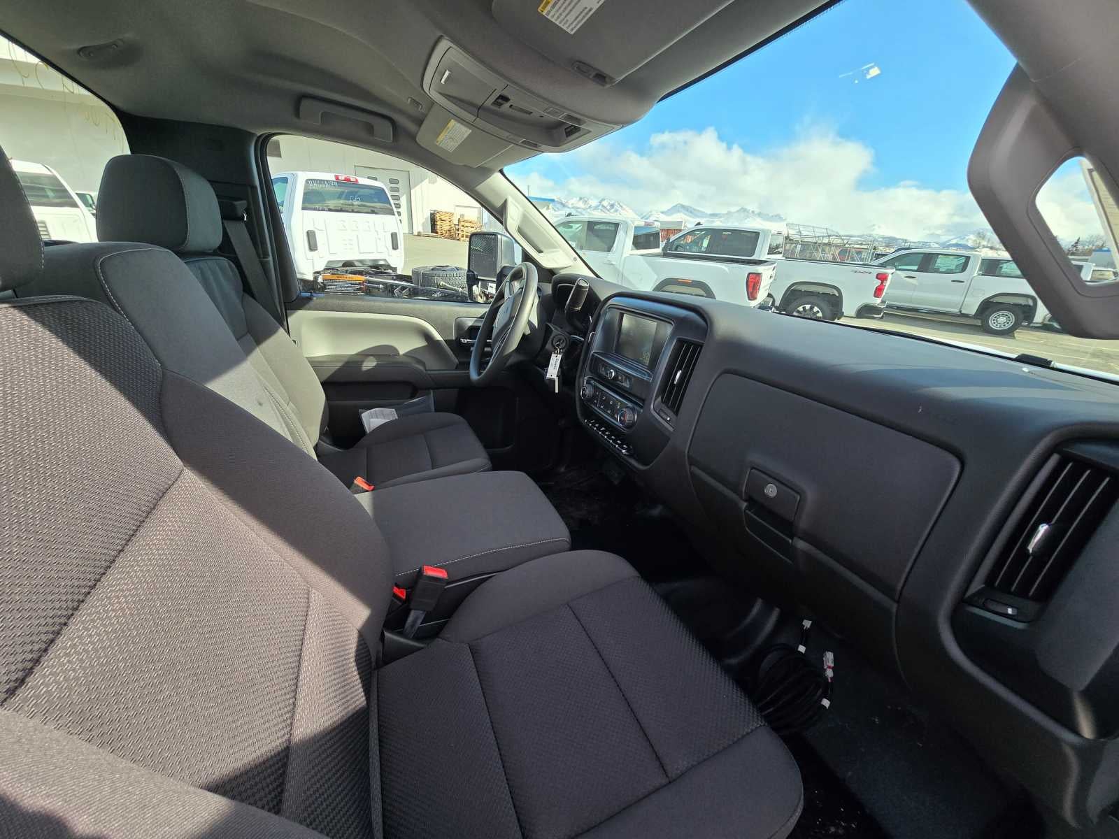 2023 Chevrolet Silverado 5500 HD Work Truck