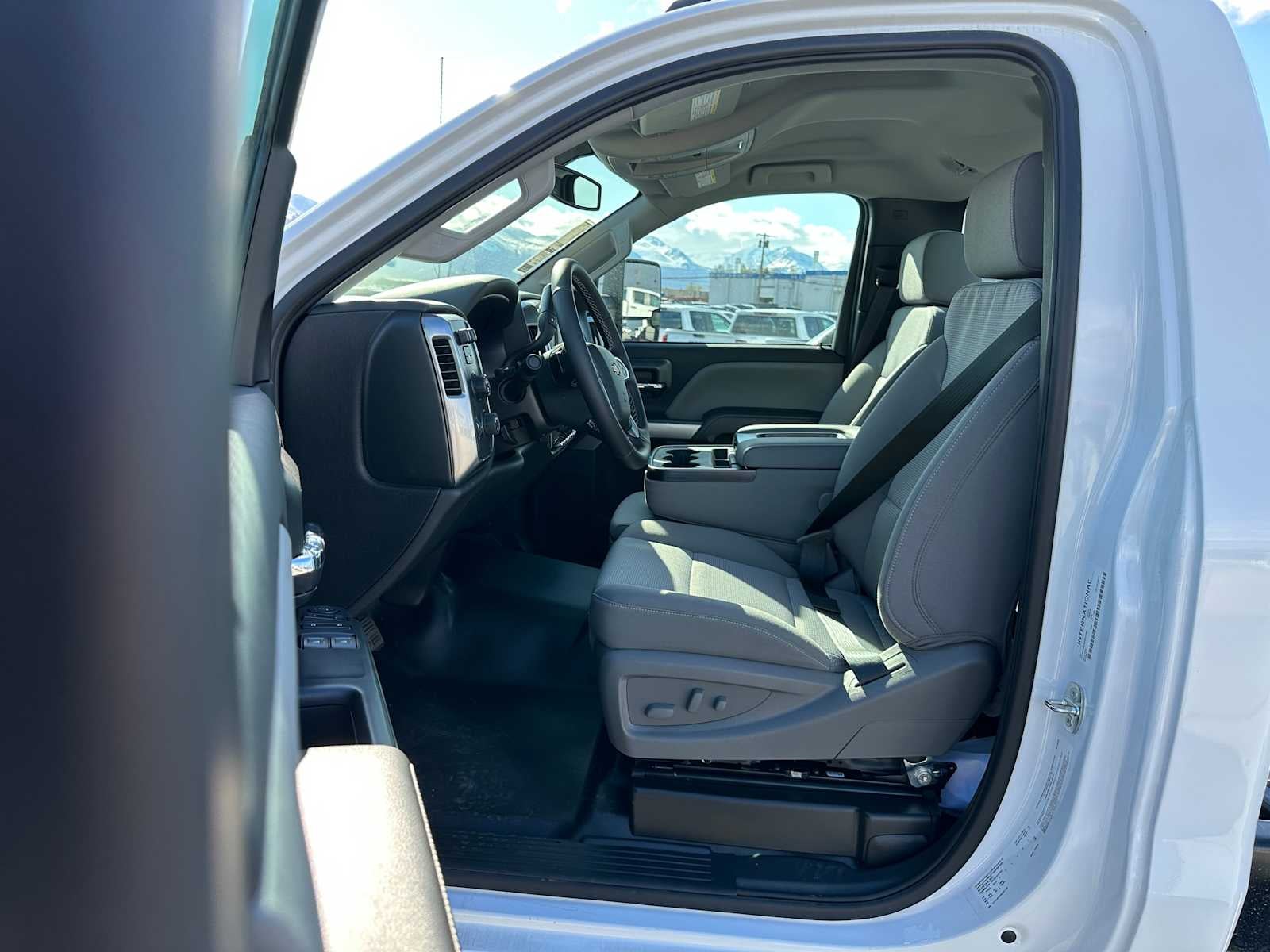 2024 Chevrolet Silverado 5500 HD LT