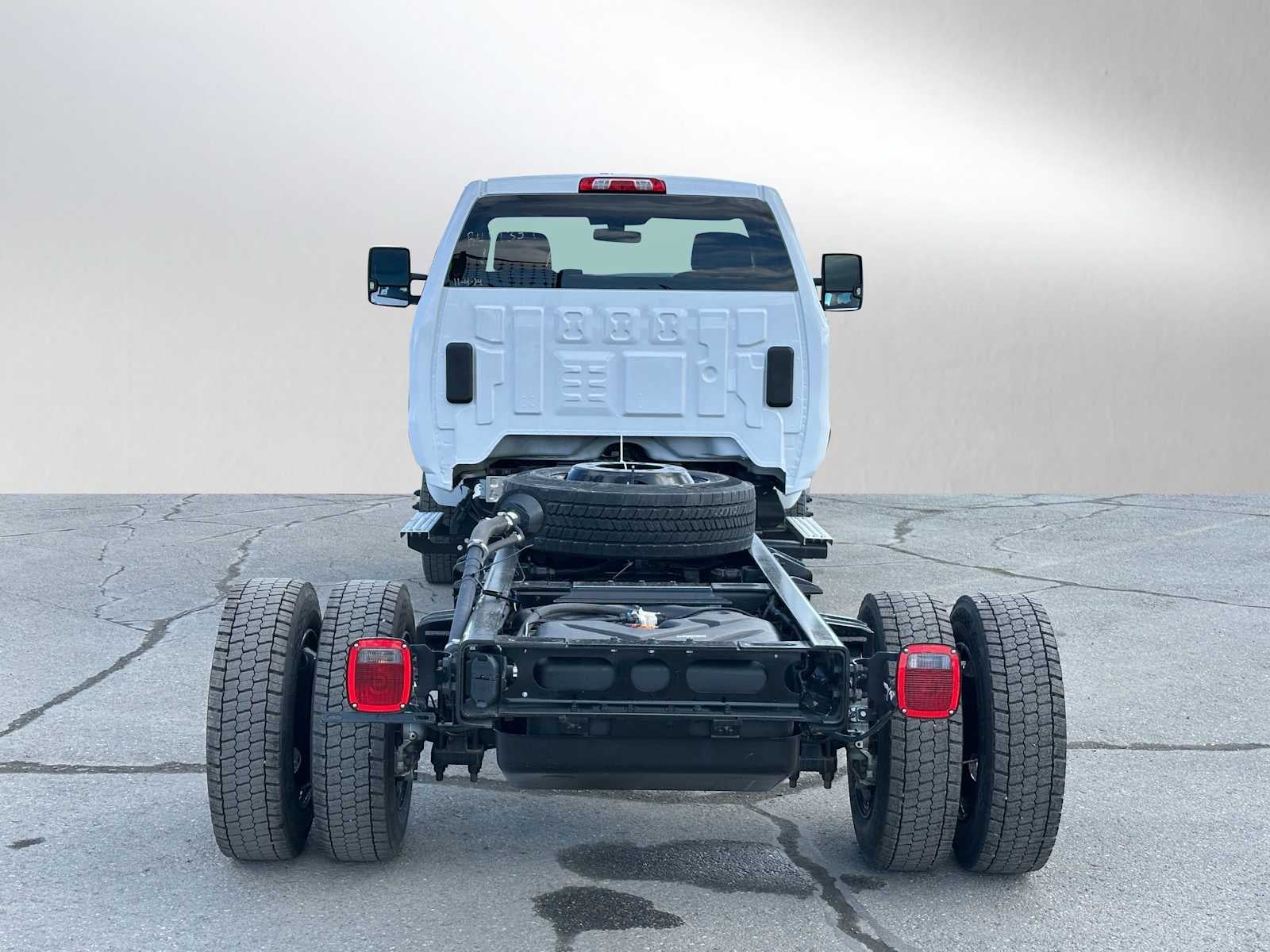 2024 Chevrolet Silverado 5500 HD Work Truck