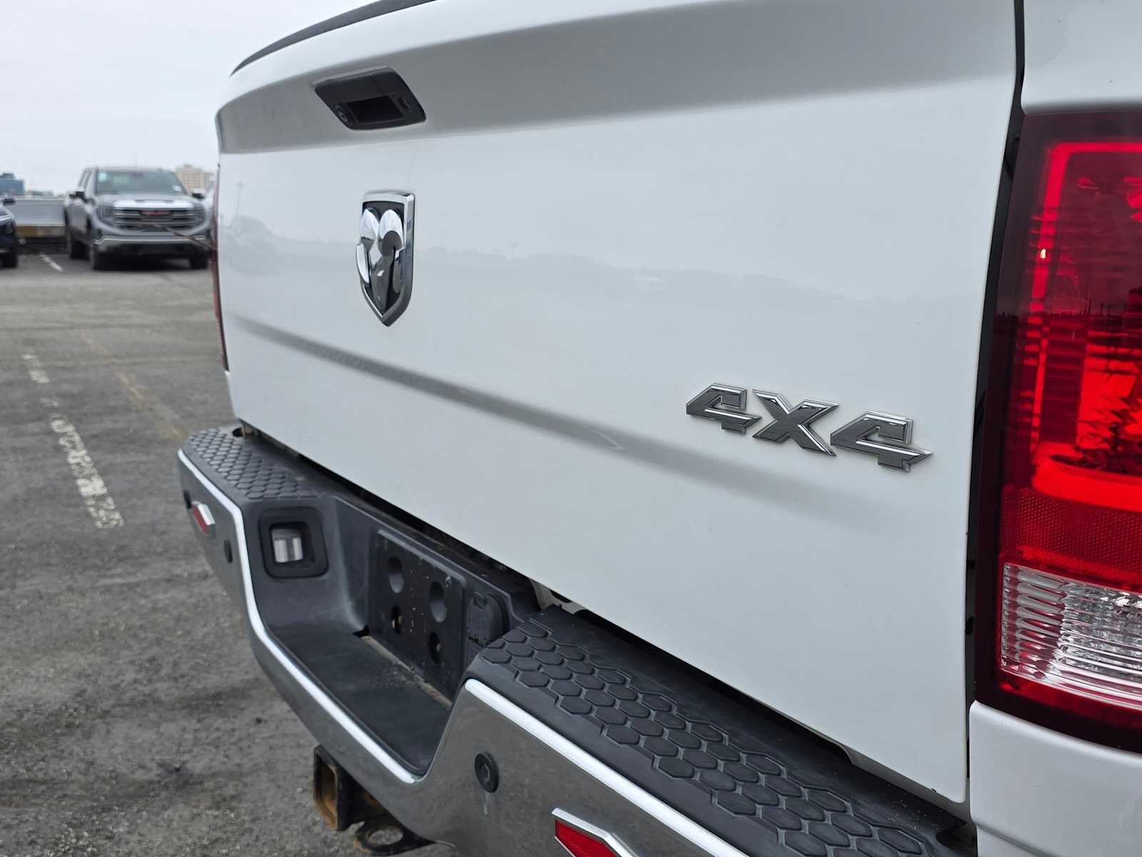 2018 RAM 2500 Tradesman Crew Cab 4x4 6'4" Box