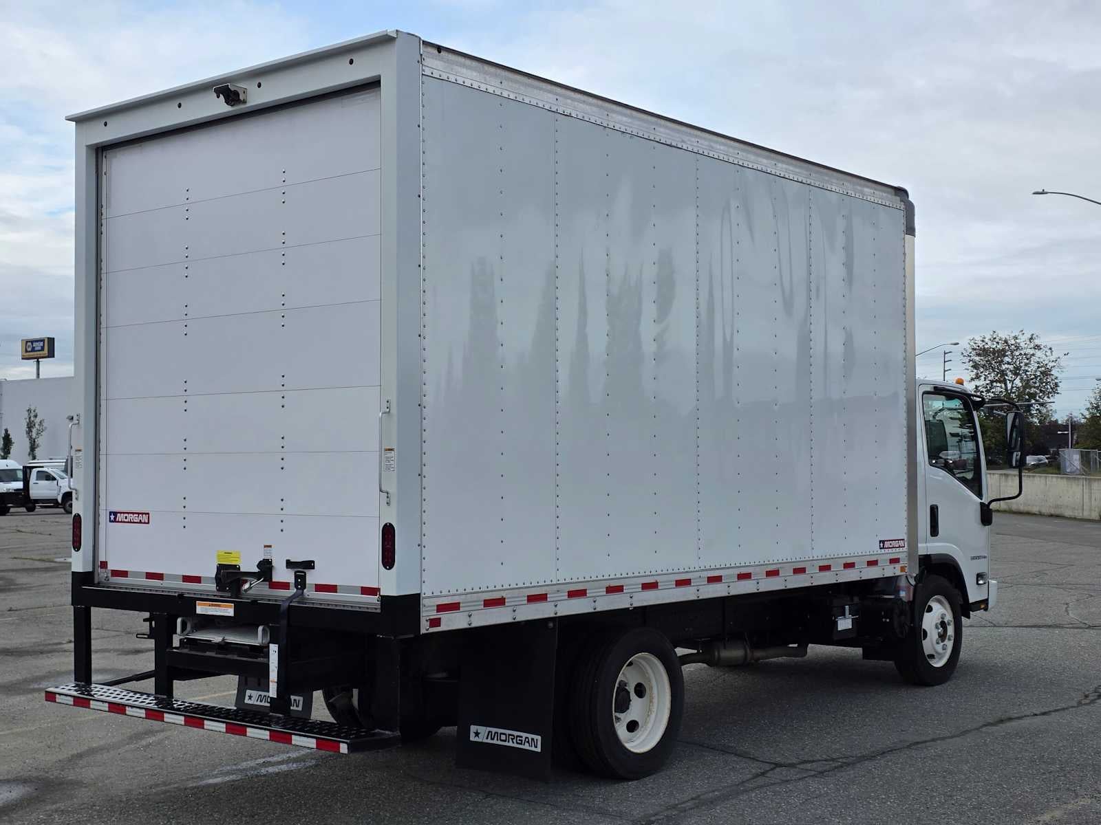 2025 Chevrolet Low Cab Forward 5500 HG Base