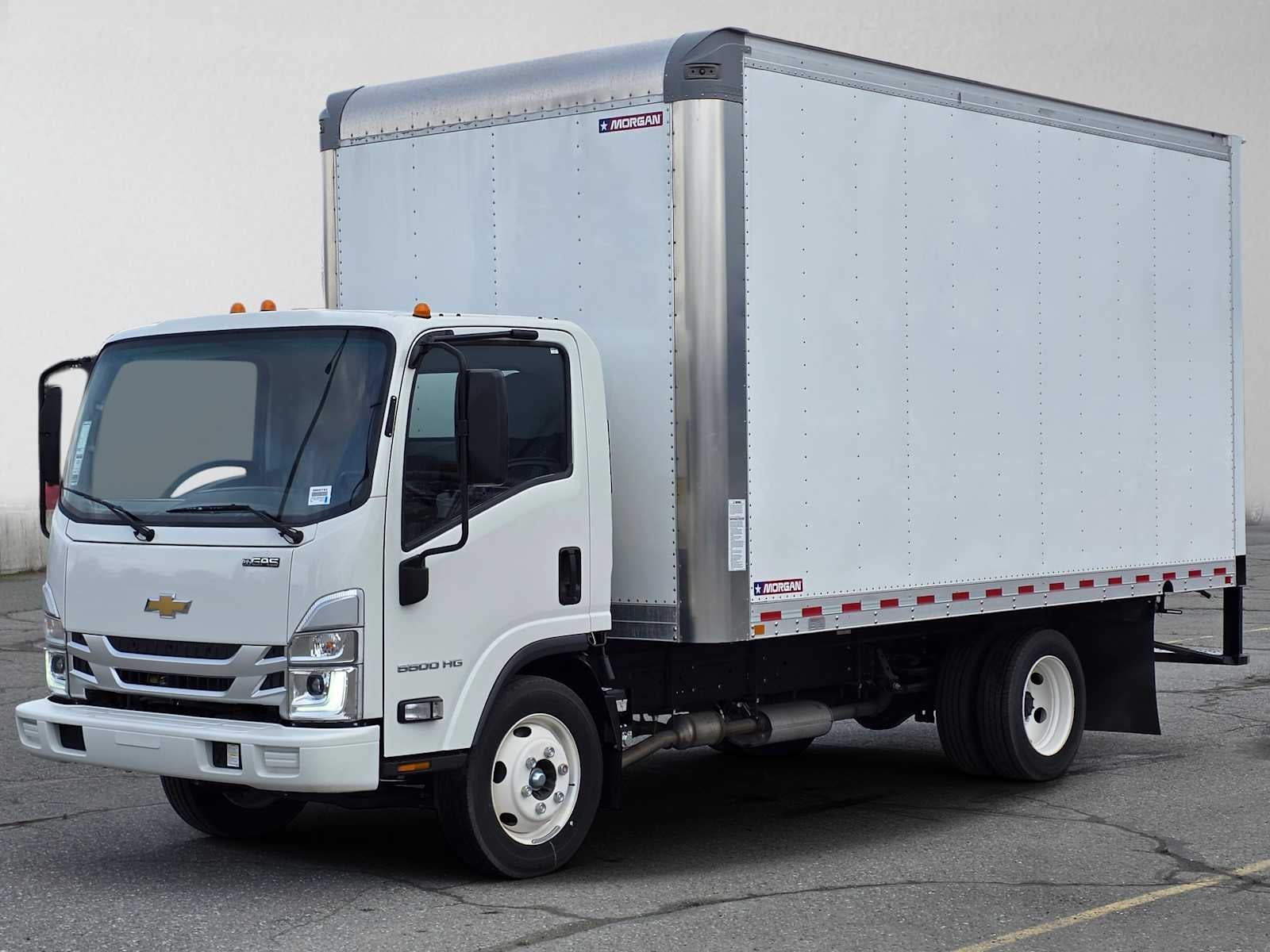 2025 Chevrolet Low Cab Forward 5500 HG Base