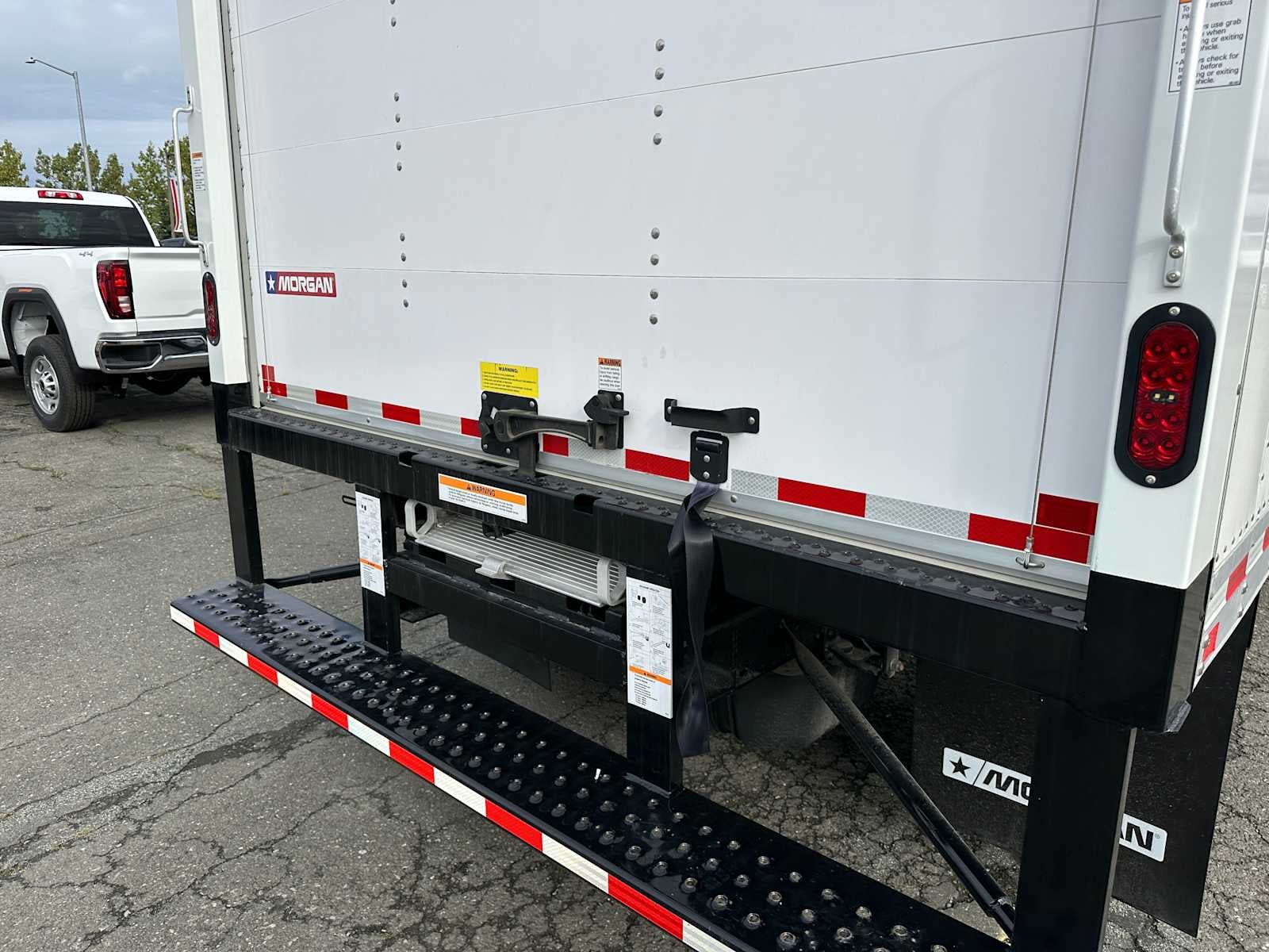 2025 Chevrolet Low Cab Forward 5500 HG Base