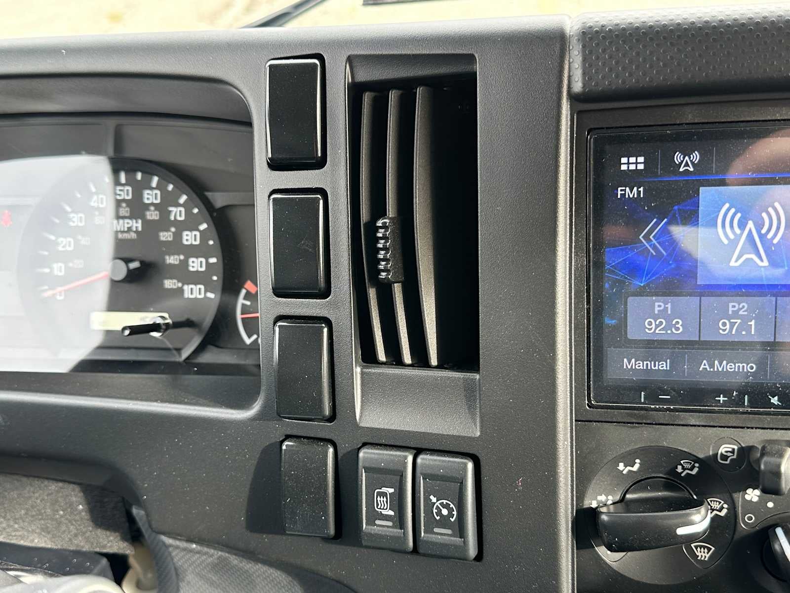 2025 Chevrolet Low Cab Forward 5500 HG Base