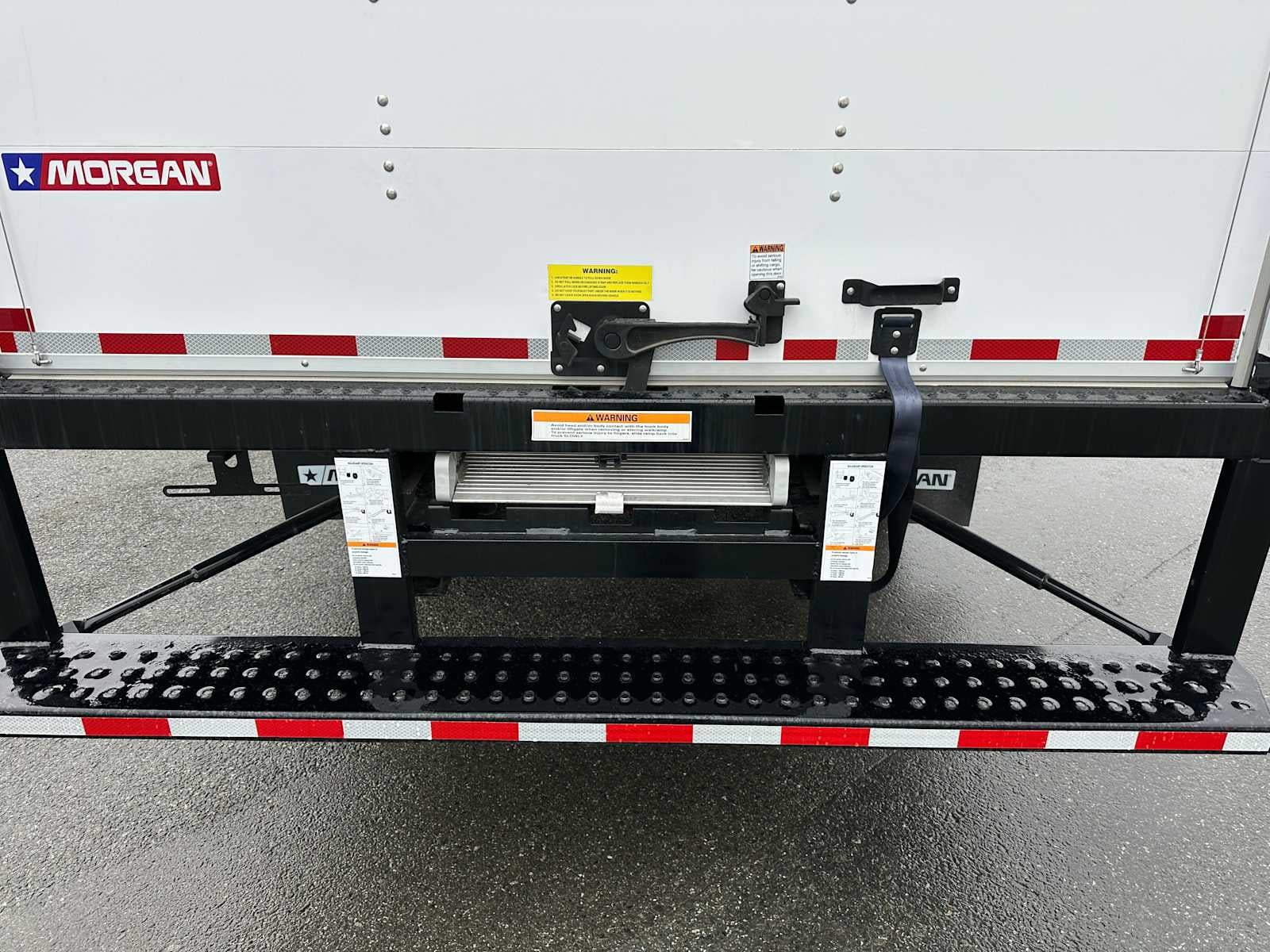 2025 Chevrolet Low Cab Forward 5500 HG Base